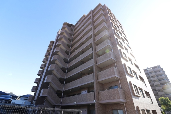 西宮市建石町 中古マンション外観写真